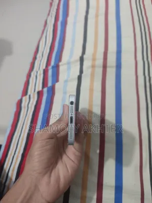 অ্যাপল আইফোন ৫এস ৬৪ জিবি গোল্ড