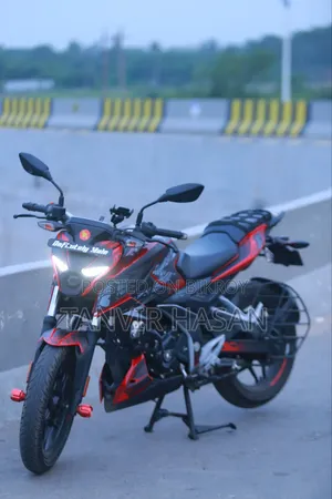 বাজাজ পালসার এন১৬০ ২০২৪ রেড