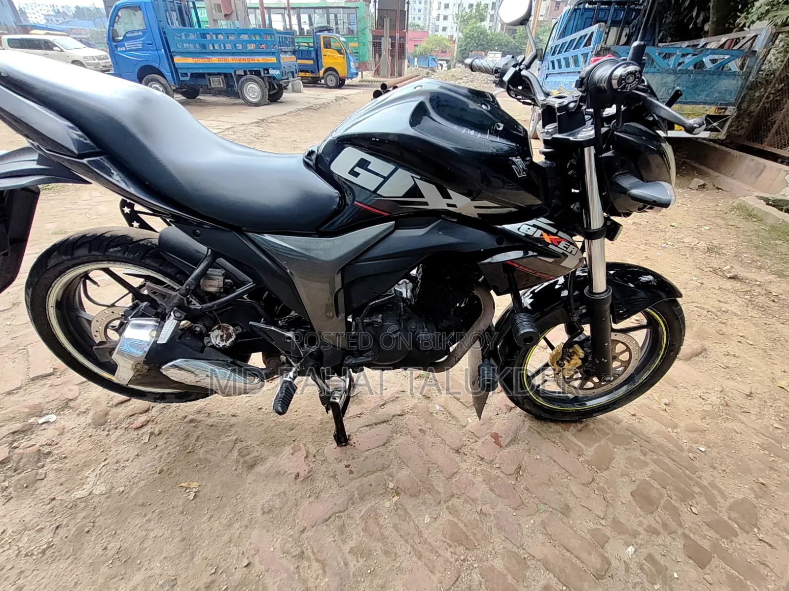 সুজুকি গিক্সার ২০১৮ কালো
