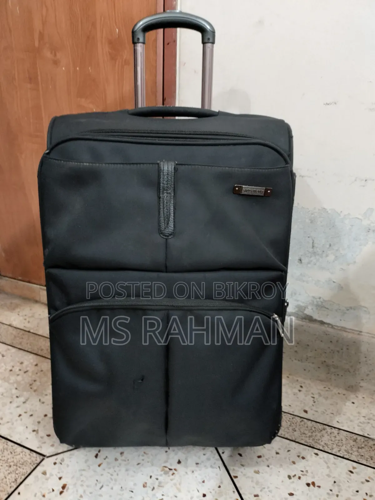Waterproof Family Size Travel Luggage Trolley Bag. Size: 24"/ 17"