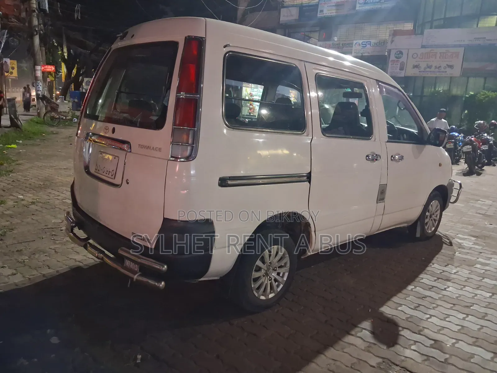 Toyota Noah 2005 White