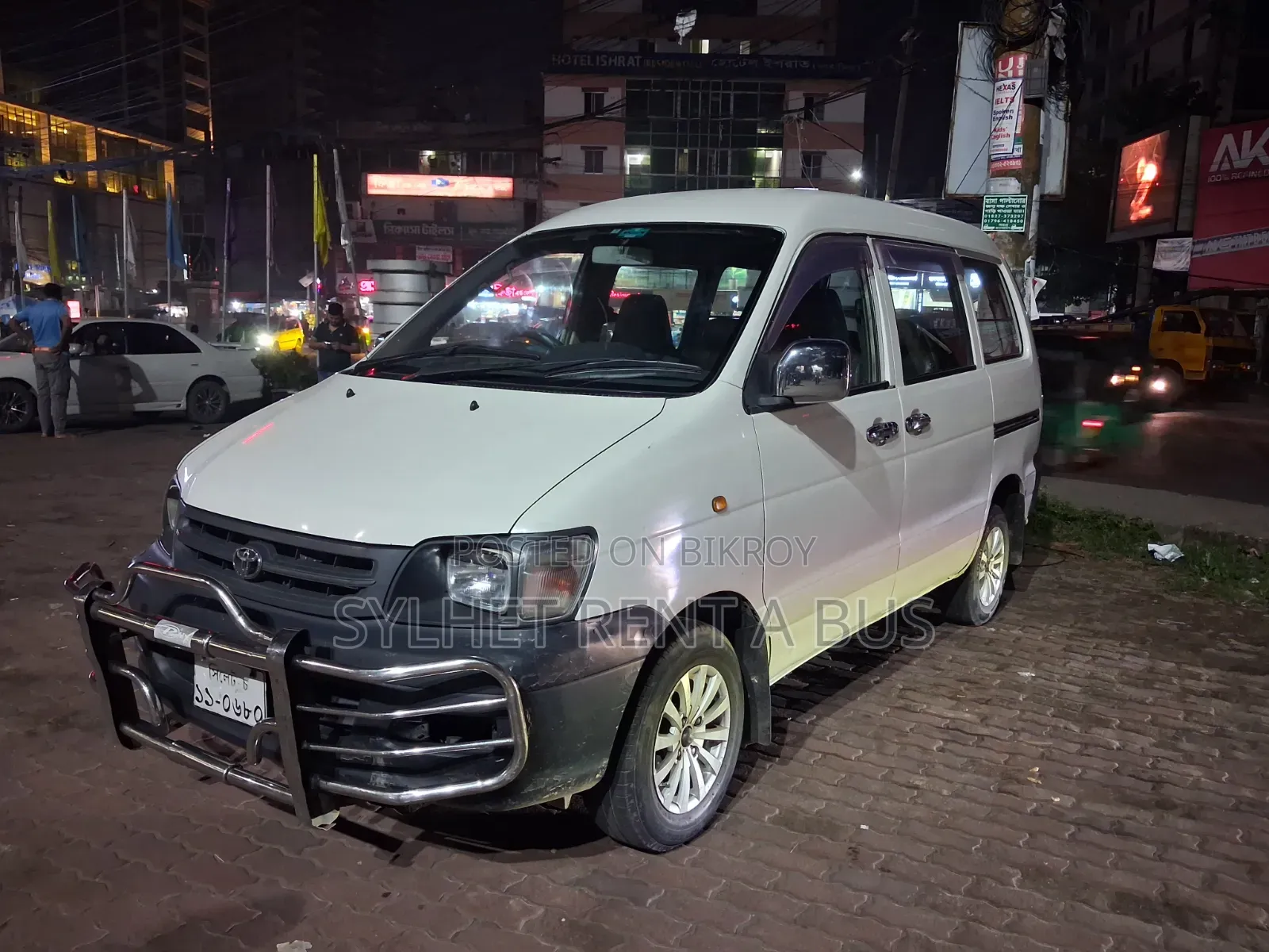 Toyota Noah 2005 White
