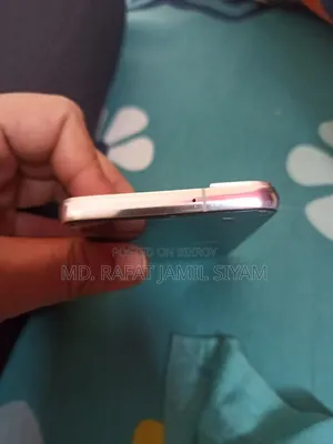 স্যামসাং গ্যালাক্সি এস২২ ৫জি ২৫৬ জিবি হোয়াইট
