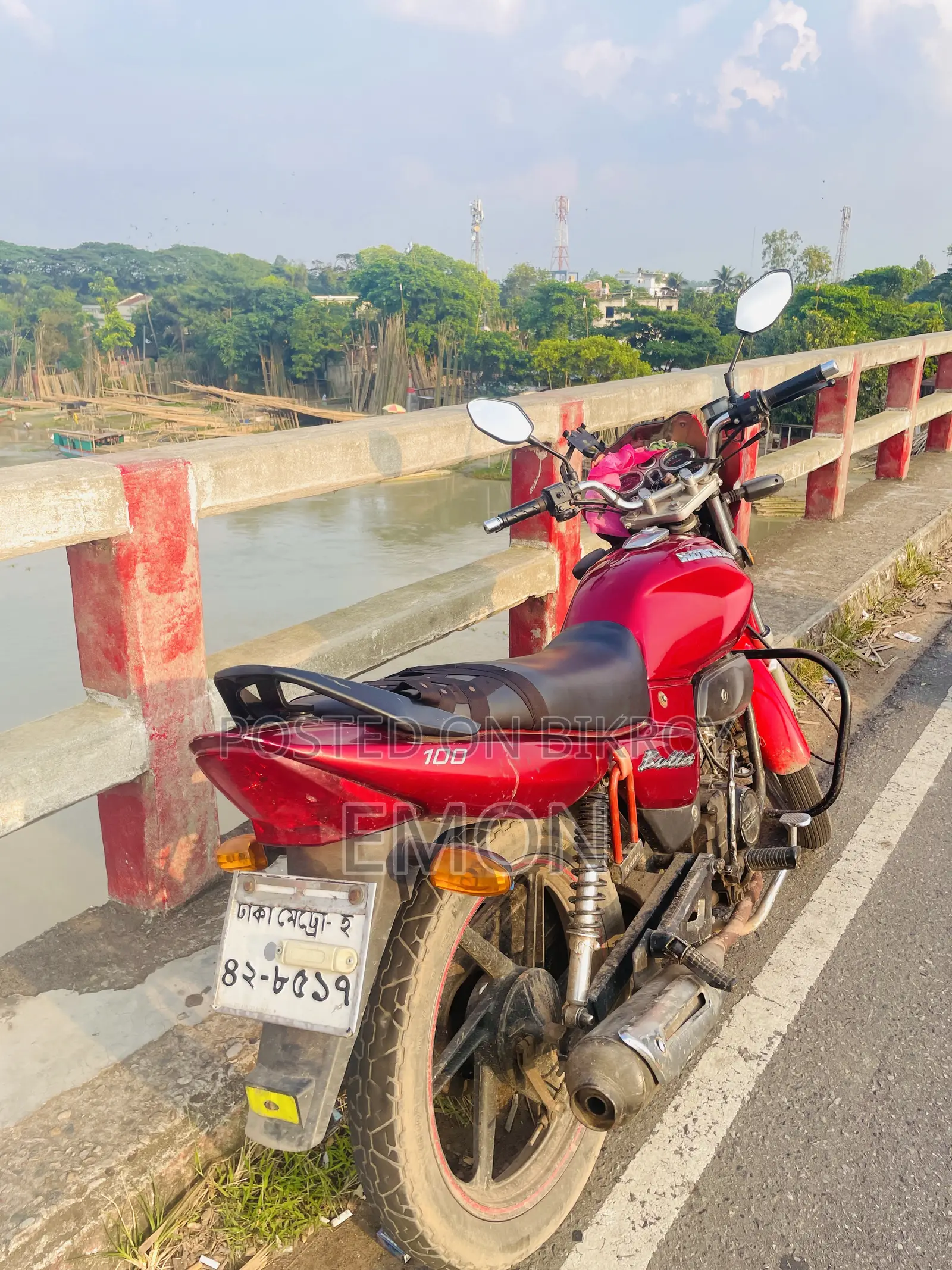 রানার বুলেট ১০০ ২০২২ লাল