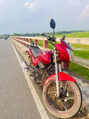রানার বুলেট ১০০ ২০২২ লাল