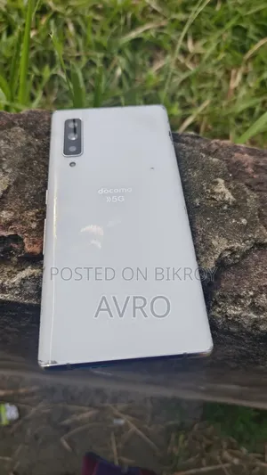 শার্প ১২৮ জিবি সাদা