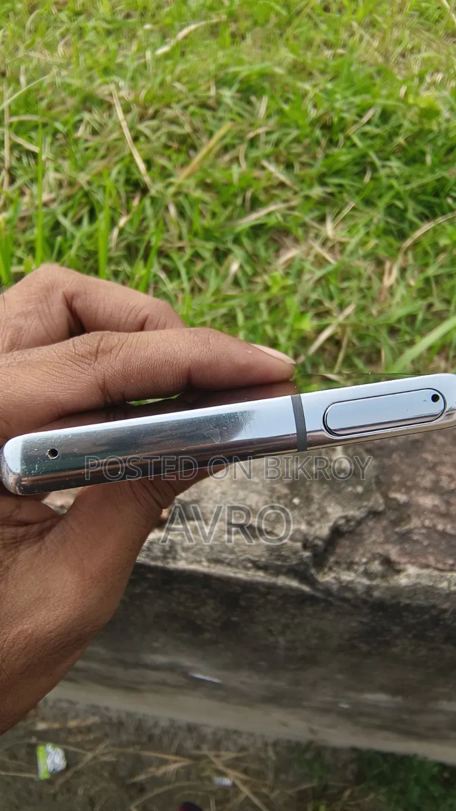 Sharp 128 GB White