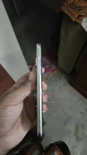 অ্যাপল আইফোন এক্স ৬৪ জিবি হোয়াইট
