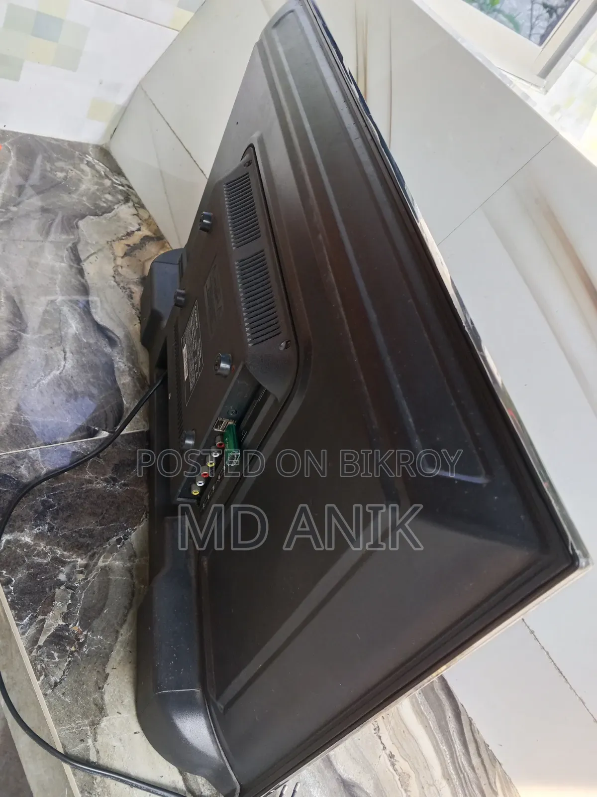 Basic LED TV