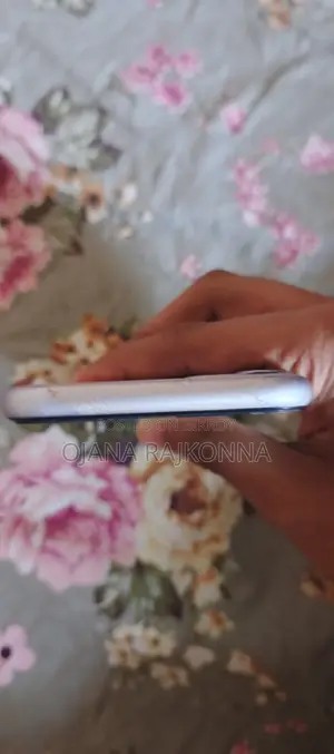 অ্যাপল আইফোন ১১ ৬৪ জিবি পার্পল