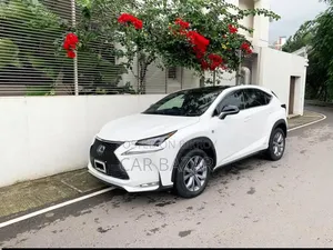 Lexus NX 300h AWD 2015 White