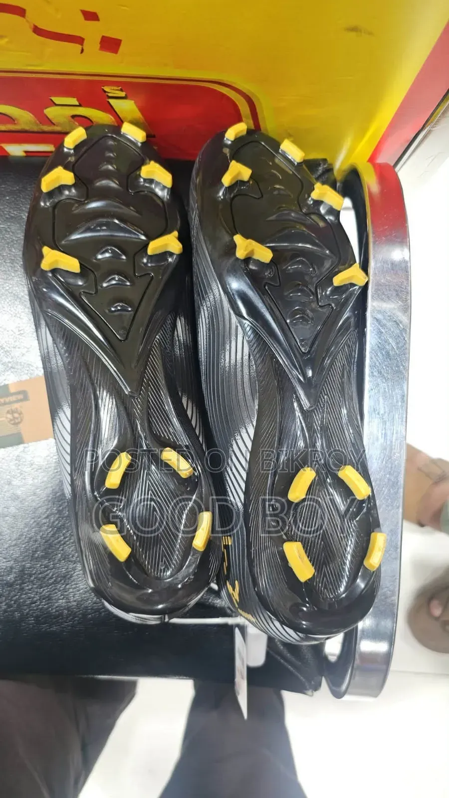 ফুটবল বুট