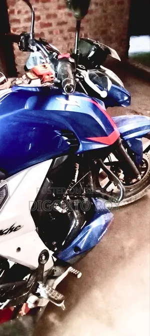 New TVS Apache RTR 160 4V 2024 Blue