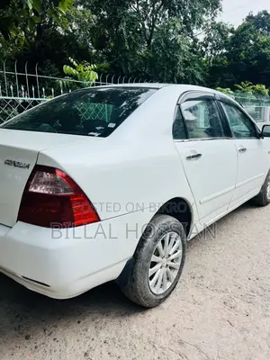Toyota Corolla 2004 White