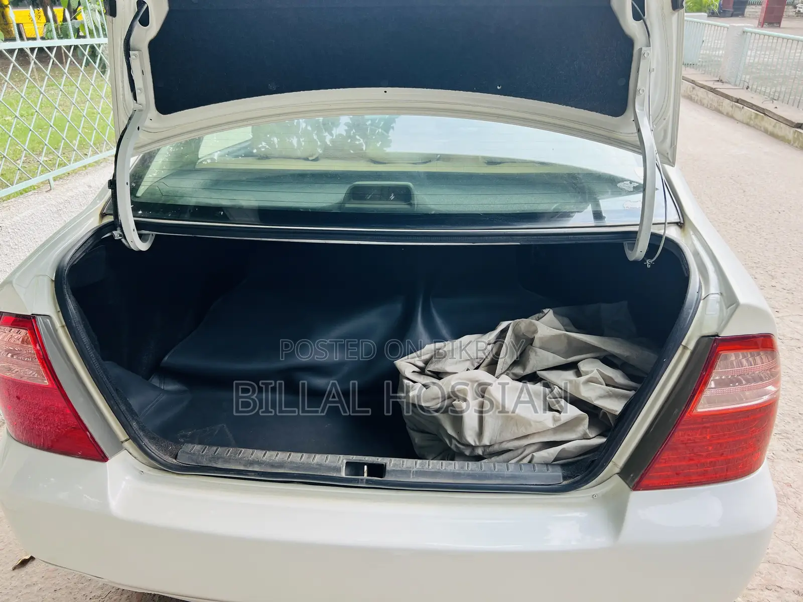 Toyota Corolla 2004 White
