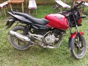 Bajaj Pulsar 150 2013 Red