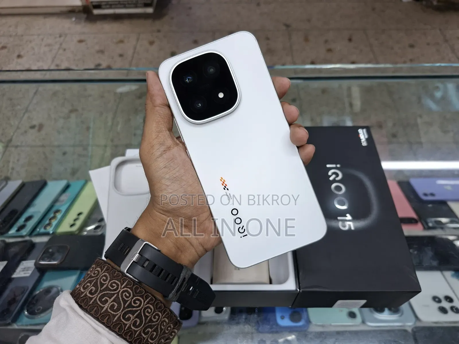 iQOO 15 256 GB White