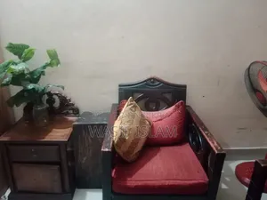 কাঠের সোফা