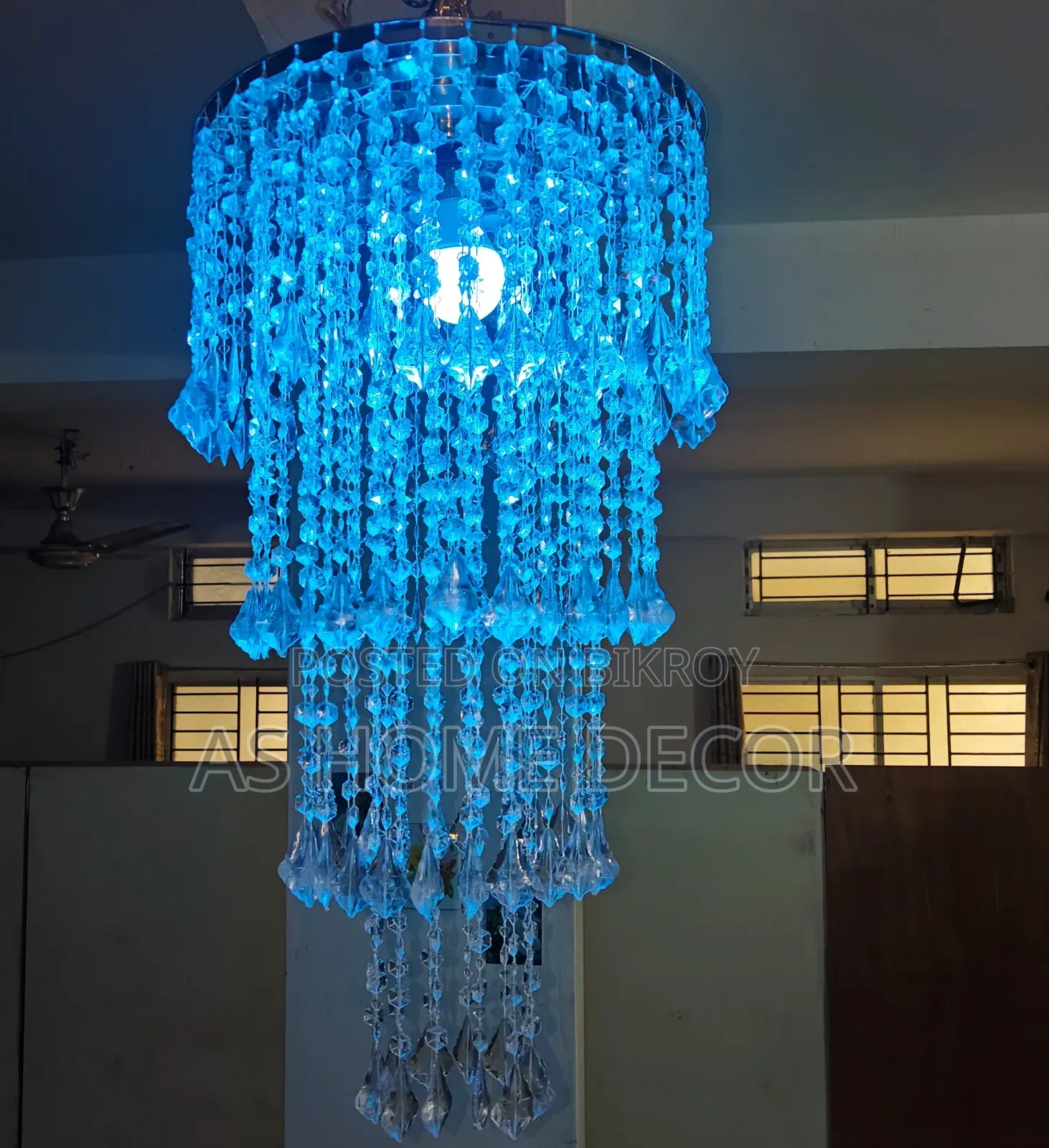 নিউ কোয়ালিটি ঝাড়বাতি ফ্রি সাত কালার একটি লাইট