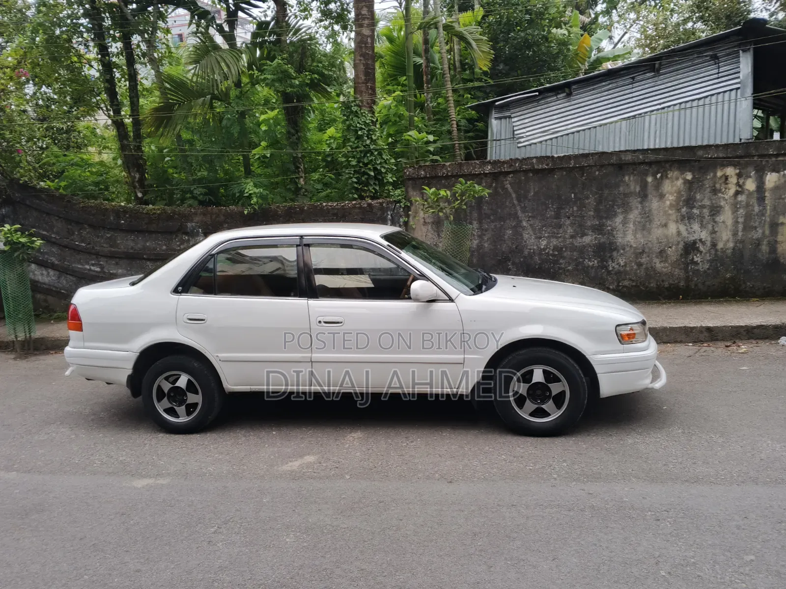 Toyota Corolla Automatic 1995 White