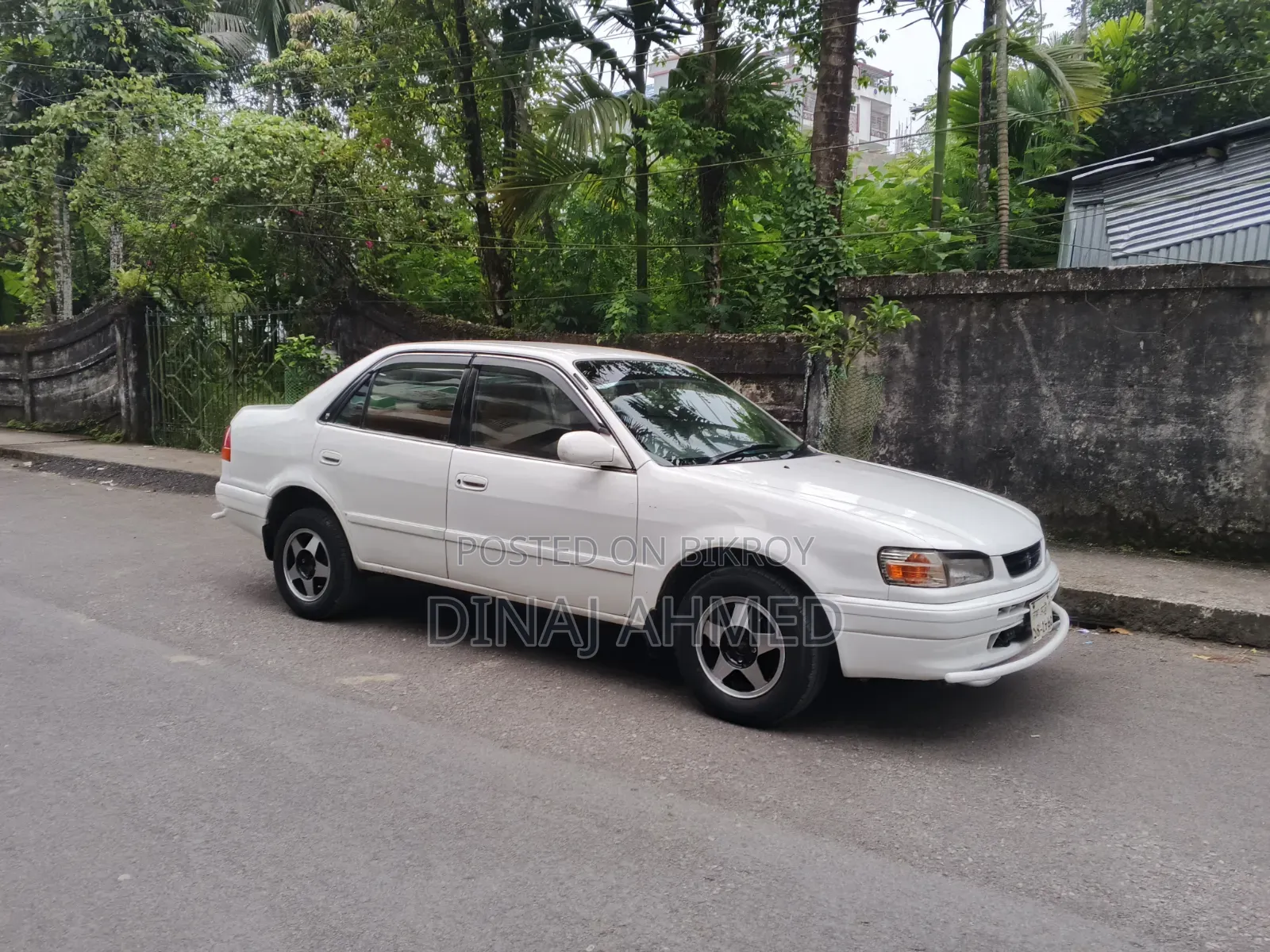 Toyota Corolla Automatic 1995 White