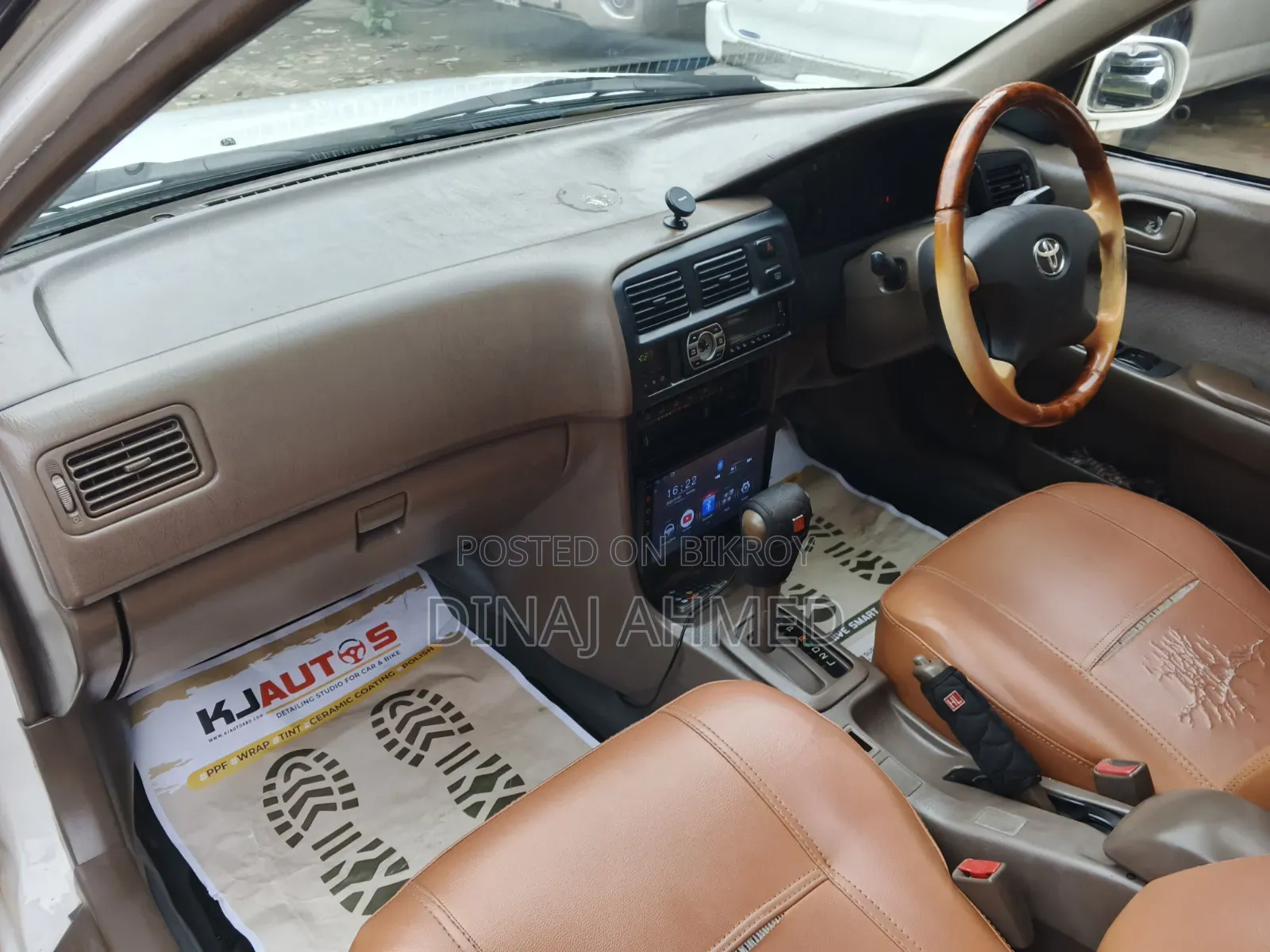 Toyota Corolla Automatic 1995 White