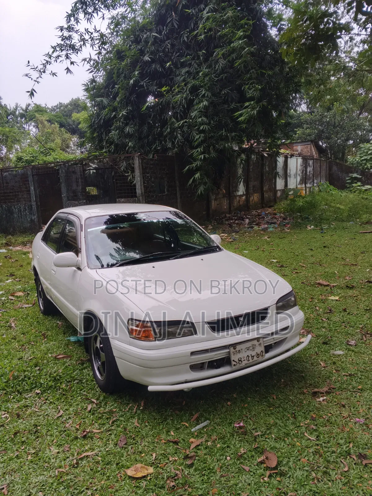 Toyota Corolla Automatic 1995 White