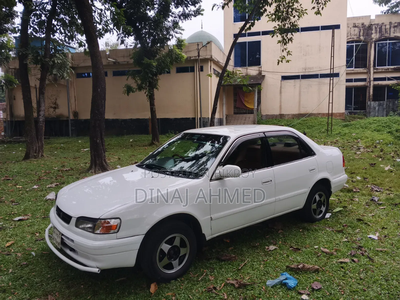 Toyota Corolla Automatic 1995 White