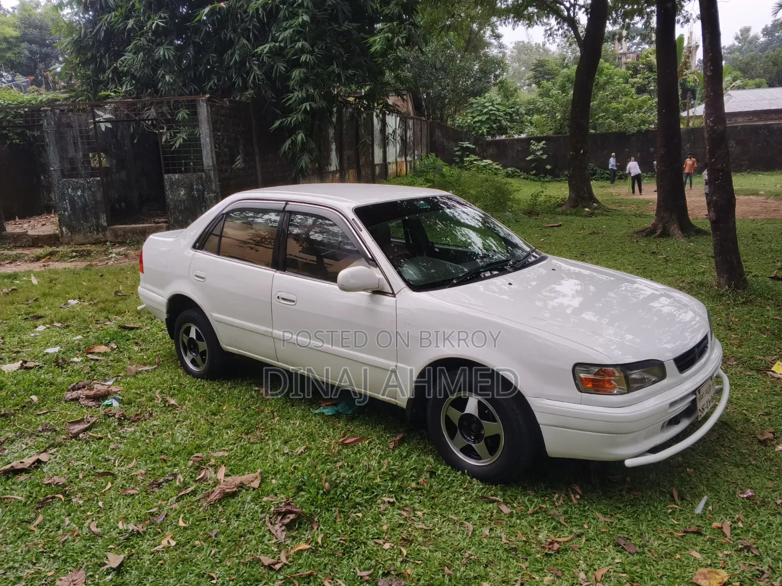 Toyota Corolla Automatic 1995 White