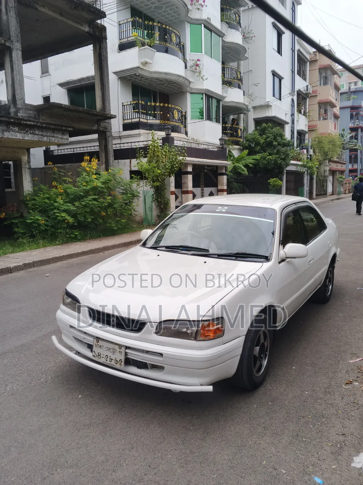 Toyota Corolla Automatic 1995 White