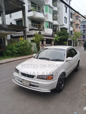 Toyota Corolla Automatic 1995 White