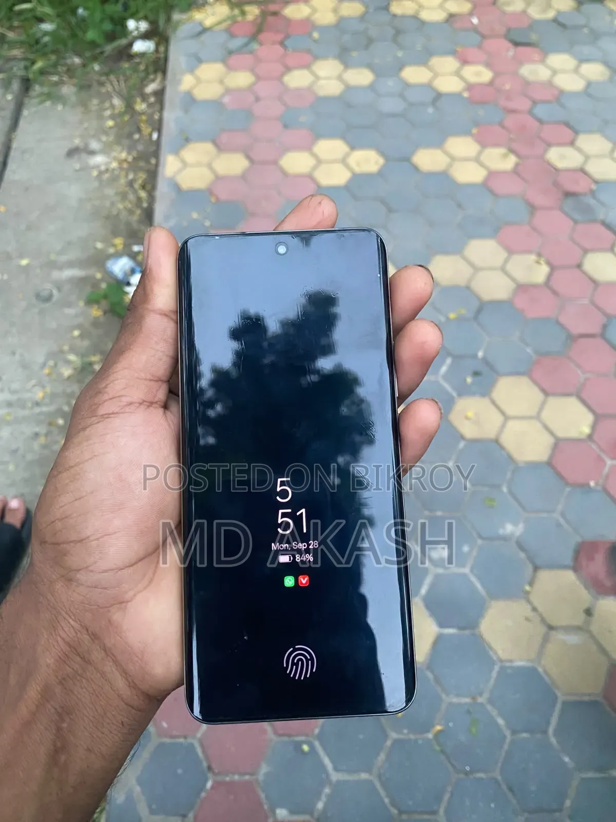 রিয়েলমি ১২৮ জিবি নীল
