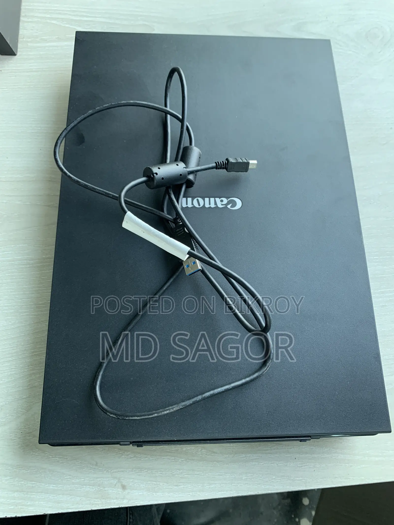Canon Lide 300