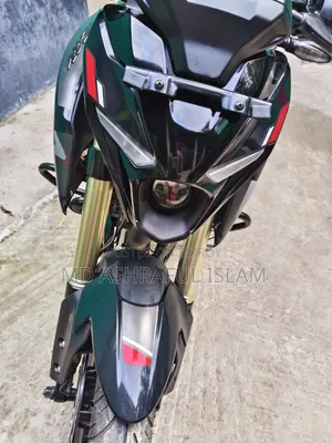 বাজাজ পালসার এন১৬০ ২০২৬ কালো