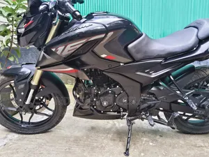 বাজাজ পালসার এন১৬০ ২০২৬ কালো