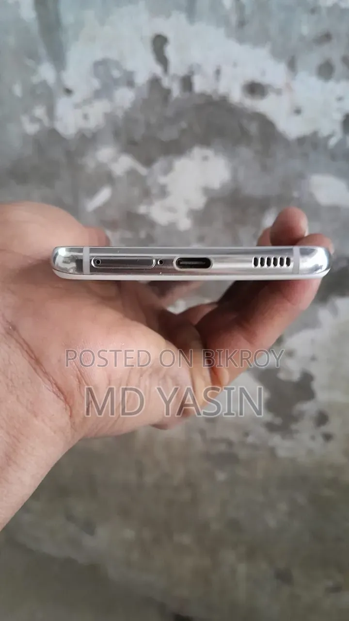 স্যামসাং গ্যালাক্সি এস২১ ৫জি ২৫৬ জিবি সাদা