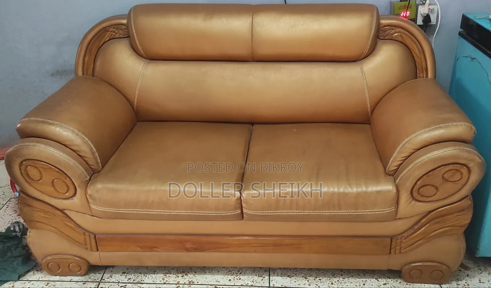 Teak wood luxury artificial leather sofa