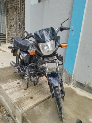 রানার এডি৮০এস-ডিলাক্স ২০২২ ব্ল্যাক