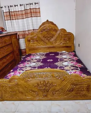 Teak Wood Box Bed 6/7 Feet