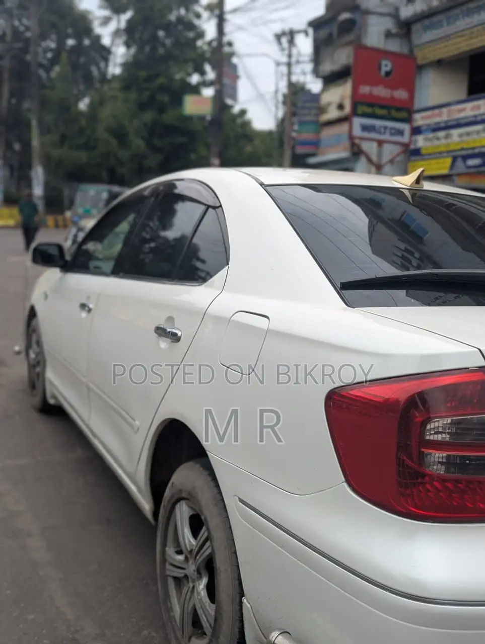 Toyota Corolla 2005 White