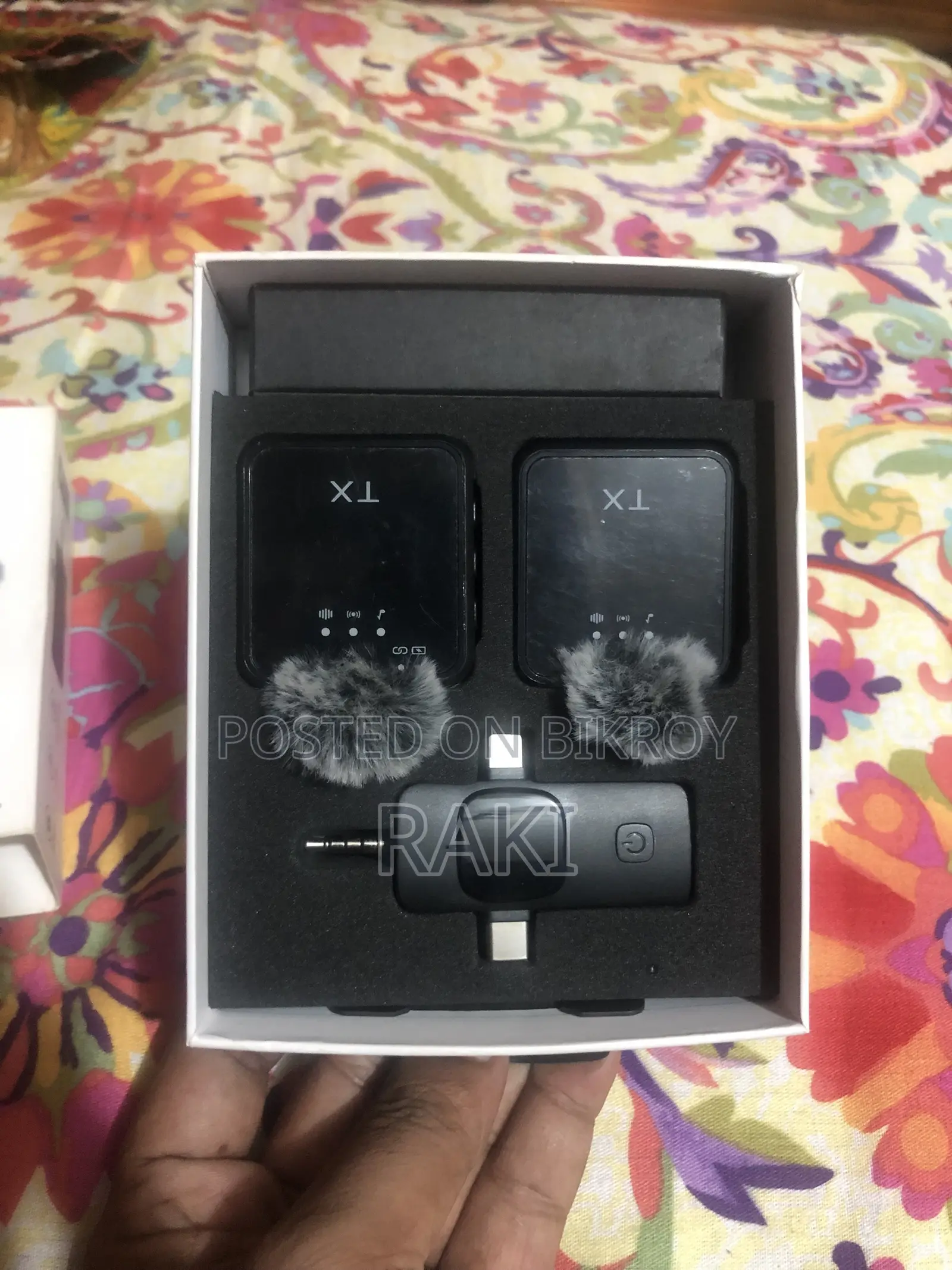 F11-2 Dual Wireless Microphone
