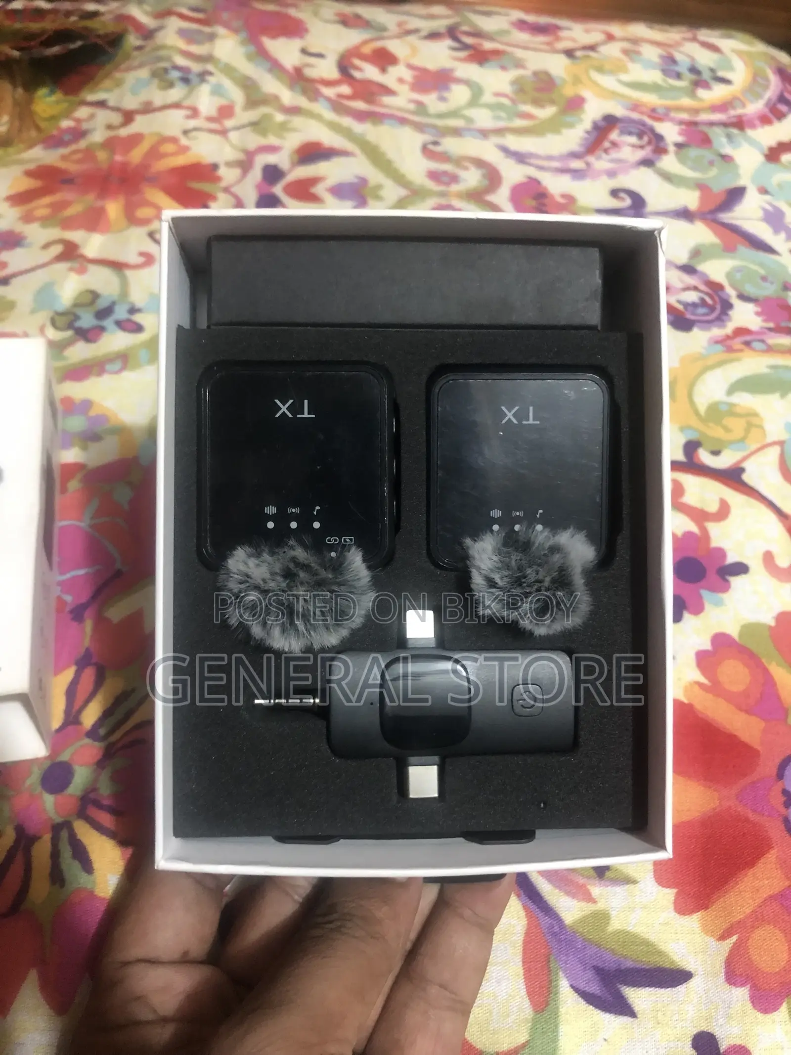 F11-2 Dual Wireless Microphone