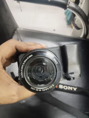 Sony Alpha A6400 Mirrorless Camera - Superb Condition