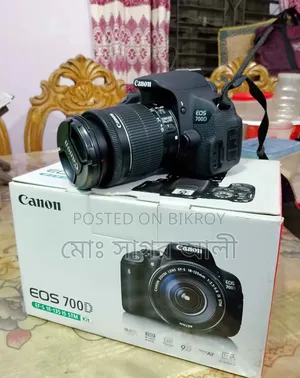 Canon DSLR 700D