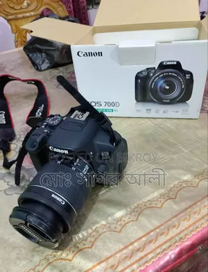 Canon DSLR 700D