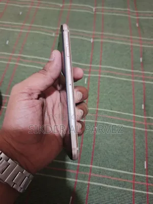 অ্যাপল আইফোন ৮ ৬৪ জিবি পিংক