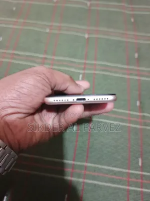 অ্যাপল আইফোন ৮ ৬৪ জিবি পিংক