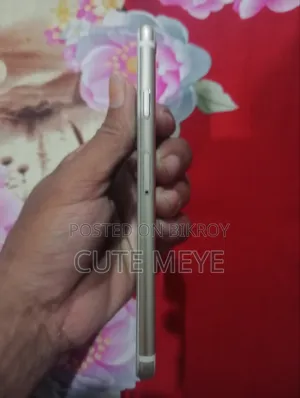 Apple iPhone 6s 64 GB Rose Gold
