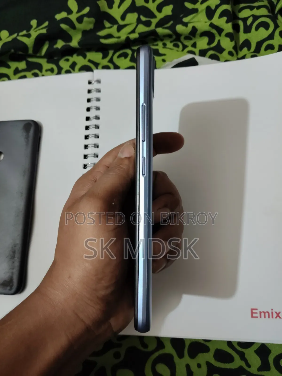 Realme 128 GB Blue