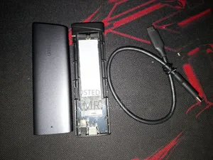 TwinMOS AlphaPro 256GB M.2 NVME With Ugreen CM767 Enclosure